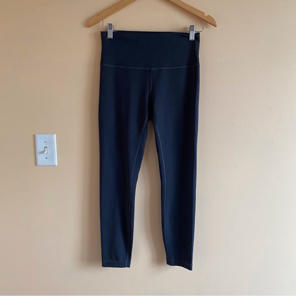 Lululemon Wunder Train High-Rise Tight 25"
Heathered Graphite Grey - Picture 4 of 9
